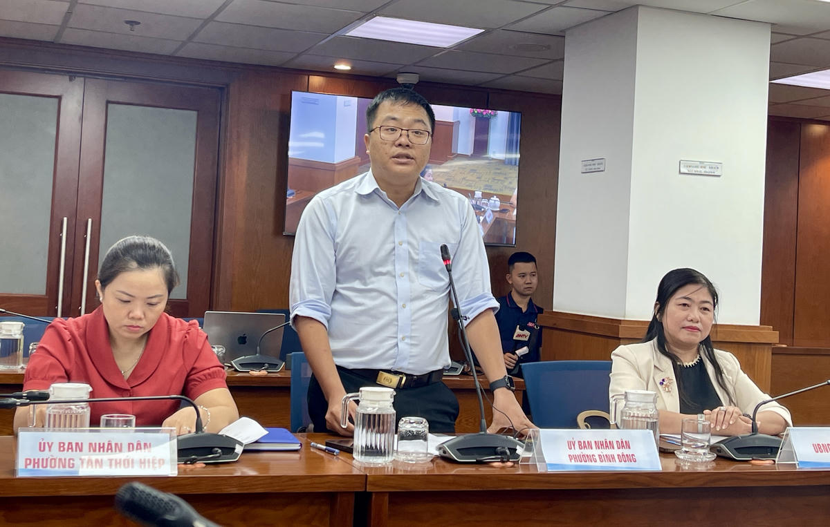 Ông Nguyễn Ngọc Trường Xuân thông tin về Tuần lễ nông sản vùng miền-Bình Đông tại buổi họp. Ảnh: Đ.Xá.