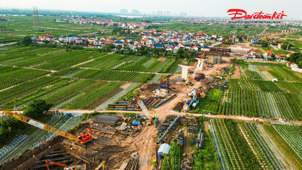 Tăng tốc thi công cầu Mễ Sở, nhiều hạng mục đã thành hình