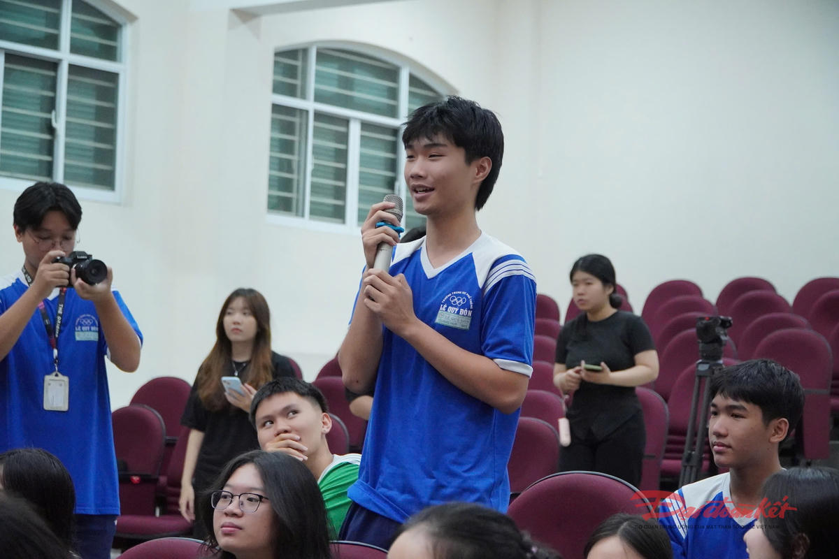 Học sinh tham gia giao lưu tại chương trình. Ảnh: TL.