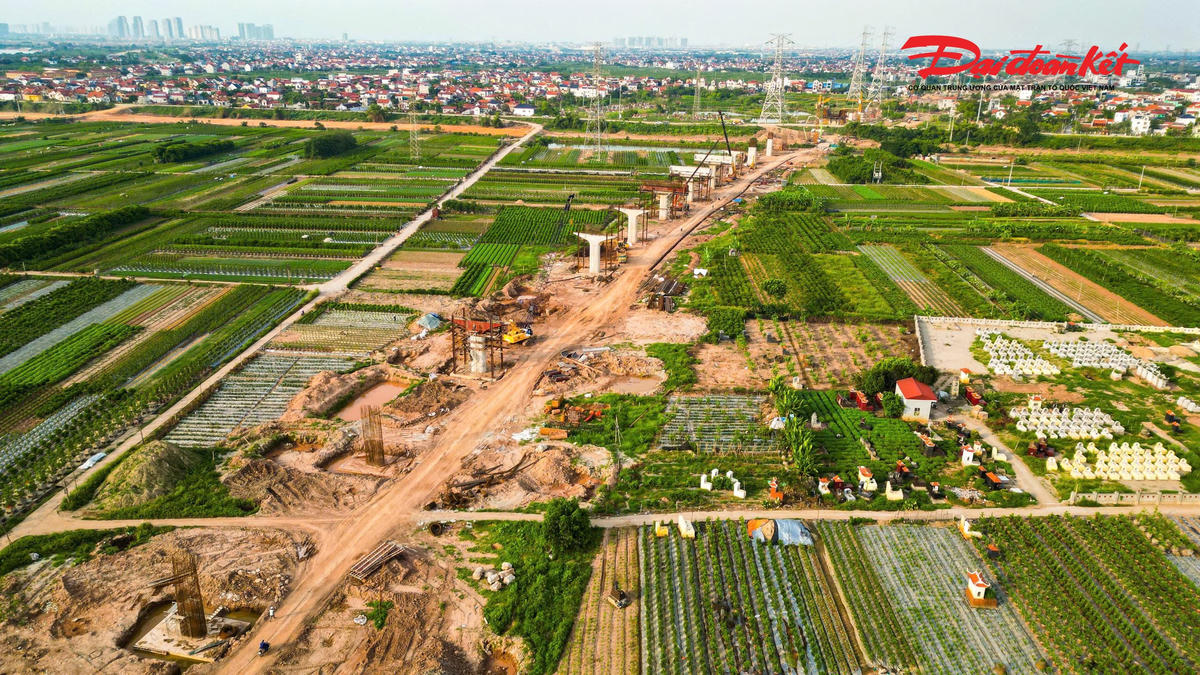 Tăng tốc thi công cầu Mễ Sở, nhiều hạng mục đã thành hình
