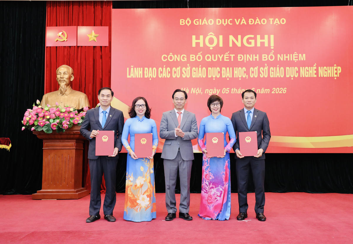 Bộ GDĐT kiện toàn lãnh đạo hơn 50 trường đại học, cao đẳng trực thuộc