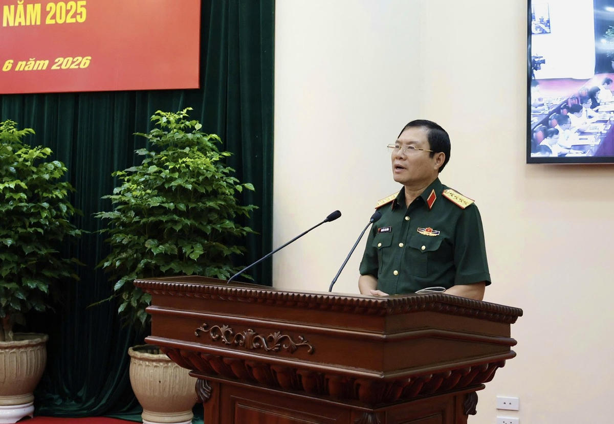 Đại tướng Nguyễn Tân Cương phát biểu chỉ đạo. Ảnh: Kim Liên