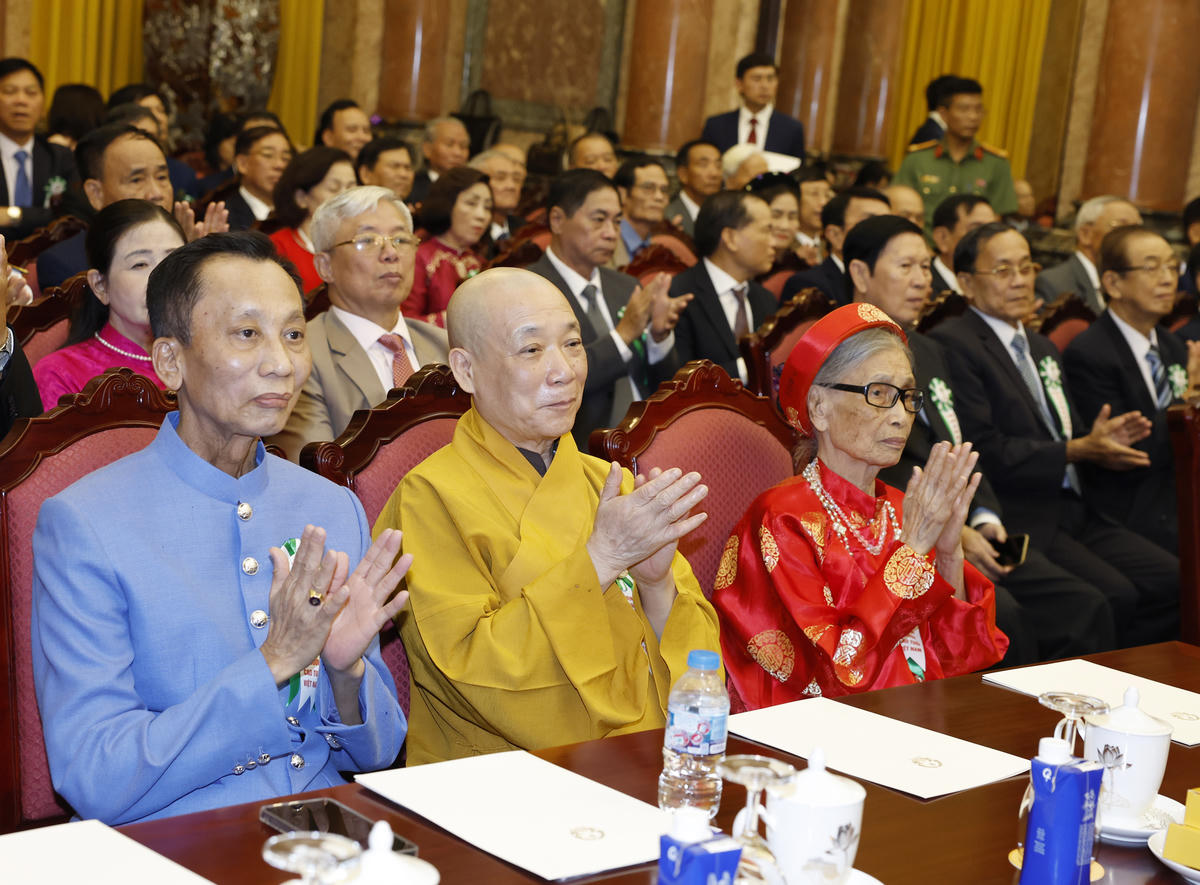 Các đại biểu người cao tuổi tiêu biểu toàn quốc dự buổi gặp mặt. Ảnh: Thống Nhất.