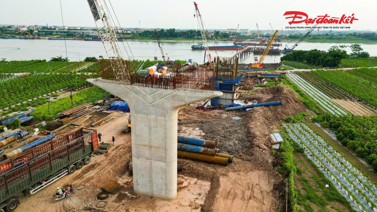 Tăng tốc thi công cầu Mễ Sở, nhiều hạng mục đã thành hình