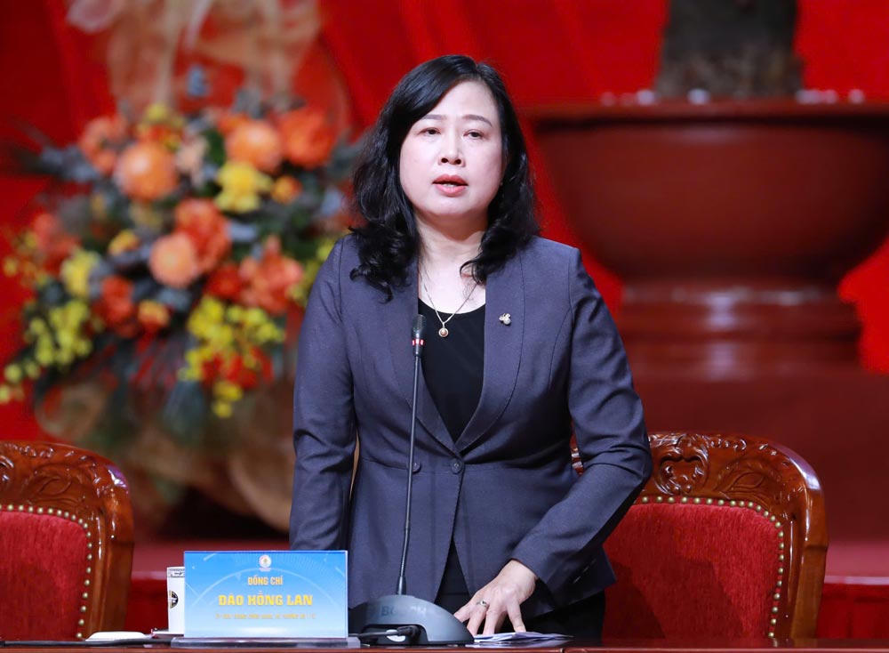 Bà Đào Hồng Lan, Ủy viên Ban Chấp hành Trung ương Đảng, Bộ trưởng Bộ Y tế phát biểu tại chương trình. Ảnh: Quang Vinh