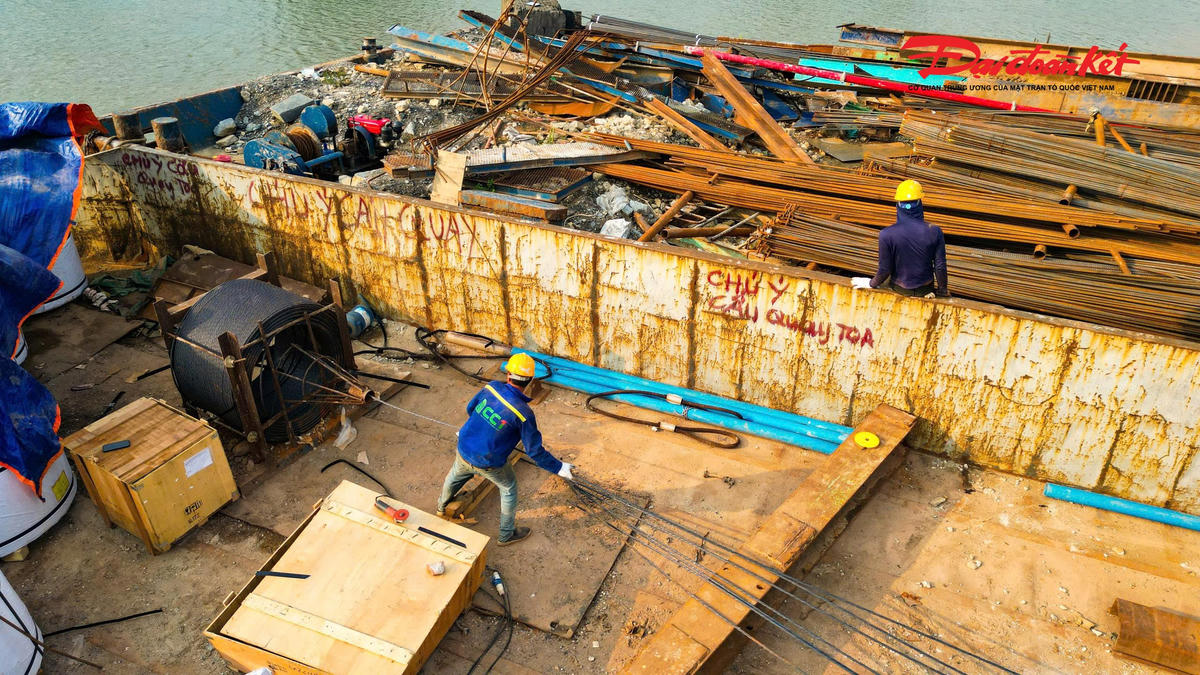 Tăng tốc thi công cầu Mễ Sở, nhiều hạng mục đã thành hình