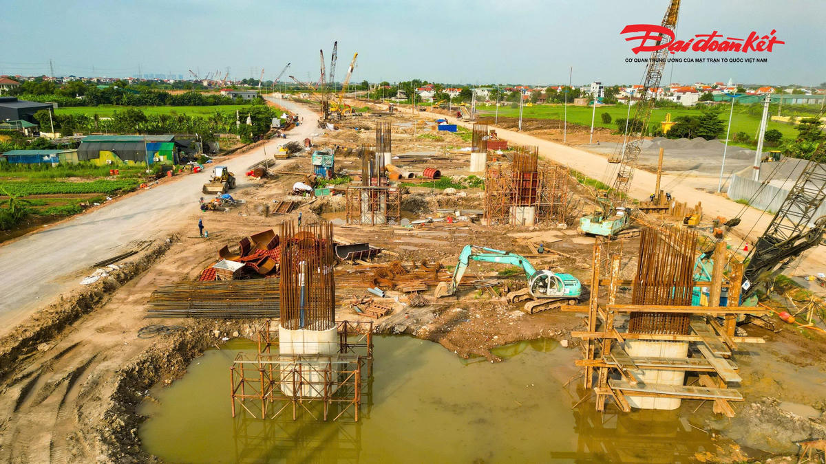 Tăng tốc thi công cầu Mễ Sở, nhiều hạng mục đã thành hình
