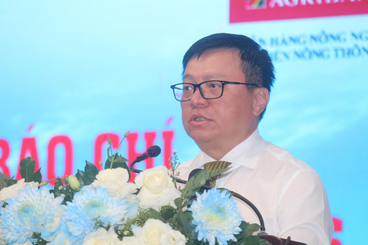 Ông Lê Quốc Minh, Chủ tịch Hội Nhà báo Việt Nam phát biểu tại buổi lễ. Ảnh: T.Tr.