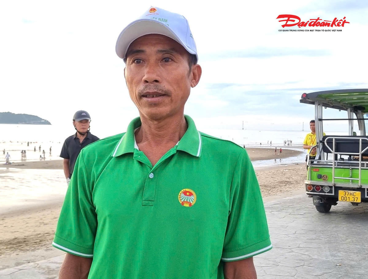Ông Lên Văn Sơn (56 tuổi) khối Bình Minh, phường Cửa Lò (Nghệ An) cho rằng, phong trào “Toàn dân chung tay bảo vệ môi trường, vì một Việt Nam xanh - sạch - đẹp” có ý nghĩa đặc biệt đối với người dân vùng biển. Ảnh: ĐB