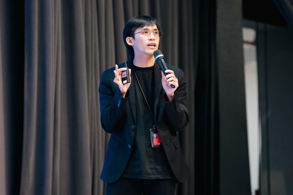 TS Nguyễn Đăng Khoa chia sẻ về hướng tiếp cận nghiên cứu liên ngành, kết nối các lĩnh vực môi trường, nông nghiệp và khoa học vật liệu... để giải quyết các vấn đề quản lý tài nguyên nước. Ảnh: BTC