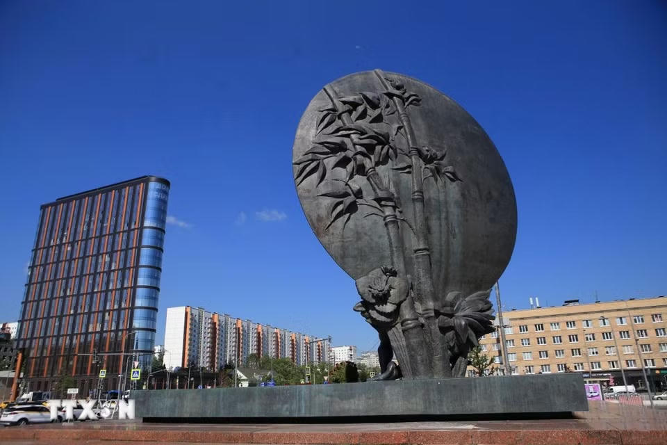 Quảng trường Hồ Chí Minh nằm bên cạnh ga Akademichesky thuộc khu hành chính Tây Nam của thành phố Moskva, Liên bang Nga. (Ảnh: Văn Hiếu/TTXVN)