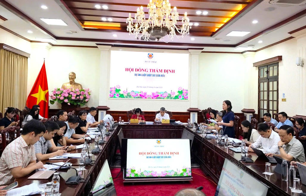 Quang cảnh cuộc họp. 