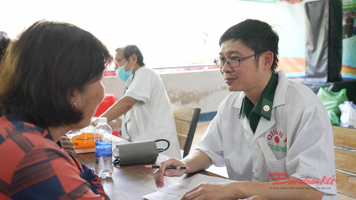 TP Hồ Chí Minh: Tích cực thực hiện phong trào toàn dân tham gia bảo vệ chủ quyền lãnh thổ, an ninh biên giới quốc gia trong tình hình mới