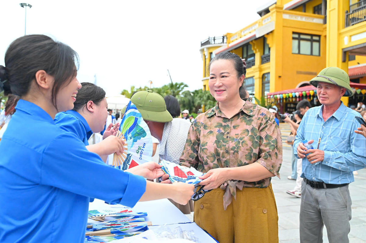 Quảng Ninh: Đồng loạt phát động hưởng ứng phong trào chung tay bảo vệ môi trường