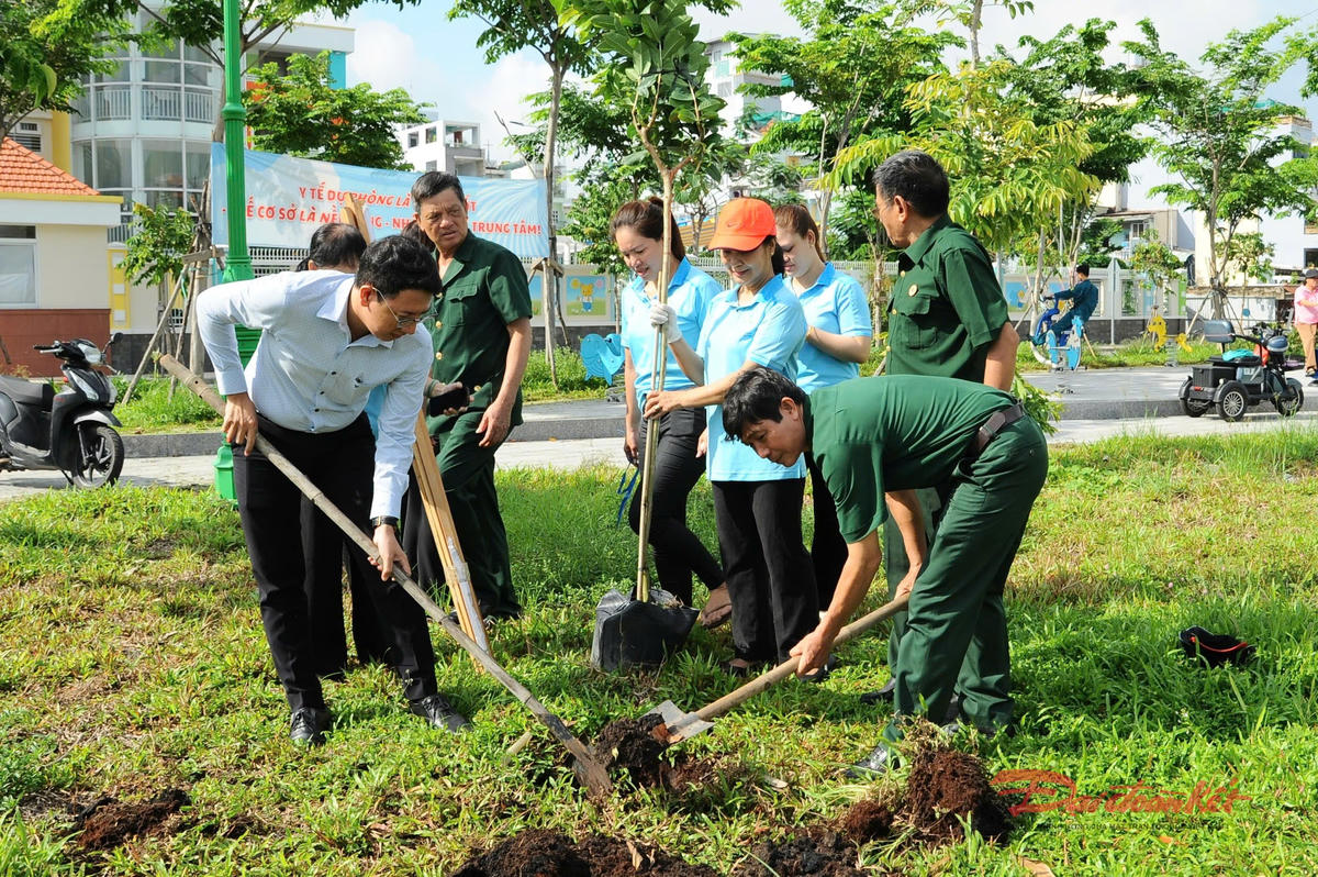 TP Hồ Chí Minh đồng loạt phát động phong trào thi đua ‘Toàn dân chung tay bảo vệ môi trường, vì một Việt Nam xanh - sạch - đẹp’