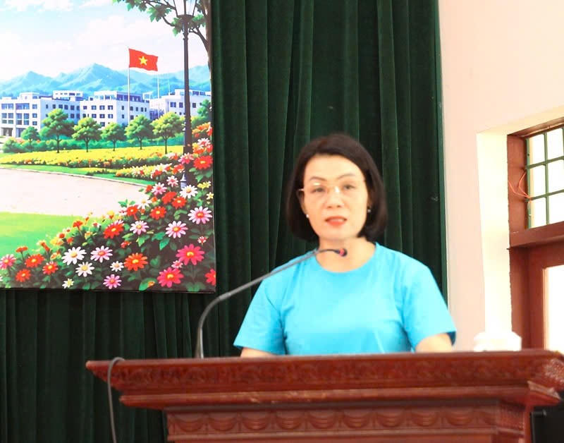 Bà Đỗ Thị Toán, Phó Chủ tịch Thường trực Ủy ban MTTQ tỉnh Thanh Hóa phát biểu tại sự kiện. Ảnh: Nguyễn Chung.