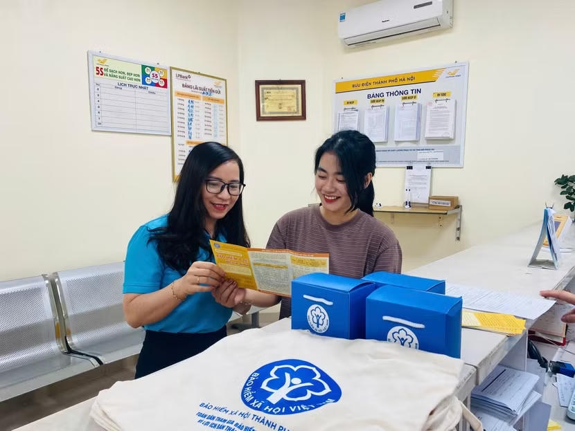Hà Nội bổ sung nhiều nhóm đặc thù được hỗ trợ BHXH, BHYT. Ảnh: BHXH HN.