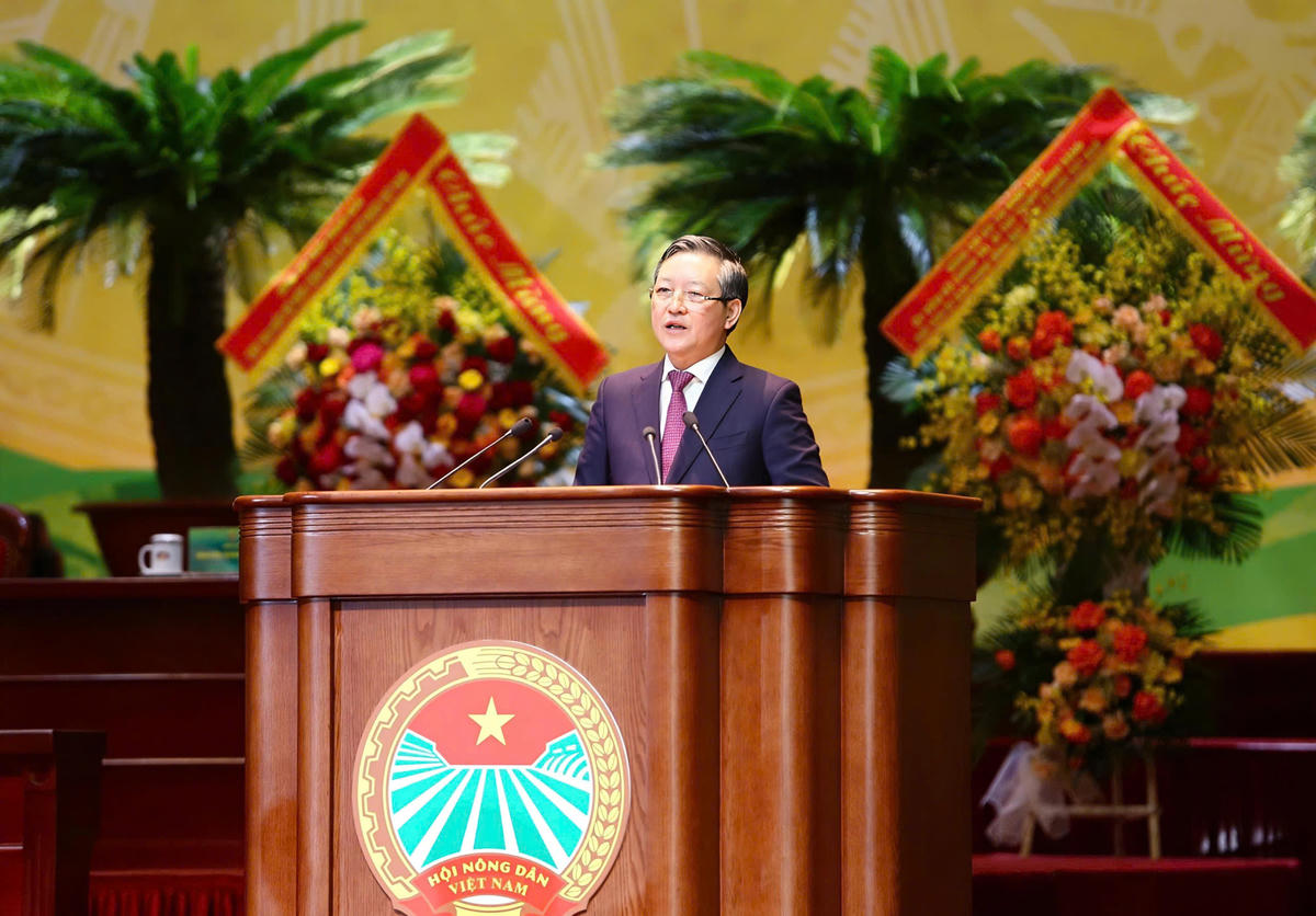 Ông Lương Quốc Đoàn, Ủy viên Trung ương Đảng, Chủ tịch Ban chấp hành Trung ương Hội Nông dân Việt Nam khóa IX phát biểu nhận nhiệm vụ.