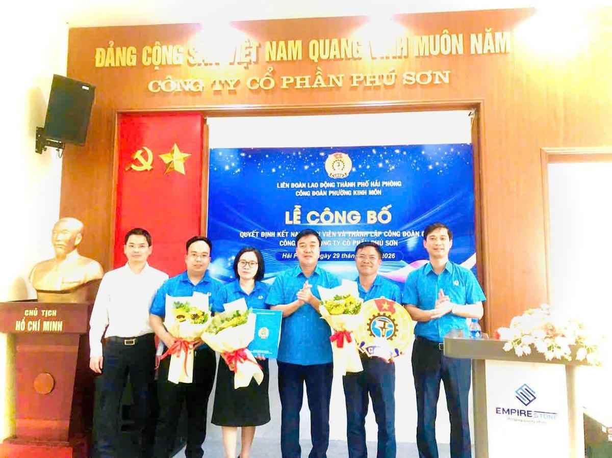 Lễ công bố quyết định thành lập Công đoàn cơ sở Công ty CP Phú Sơn. Ảnh: MD.&nbsp;