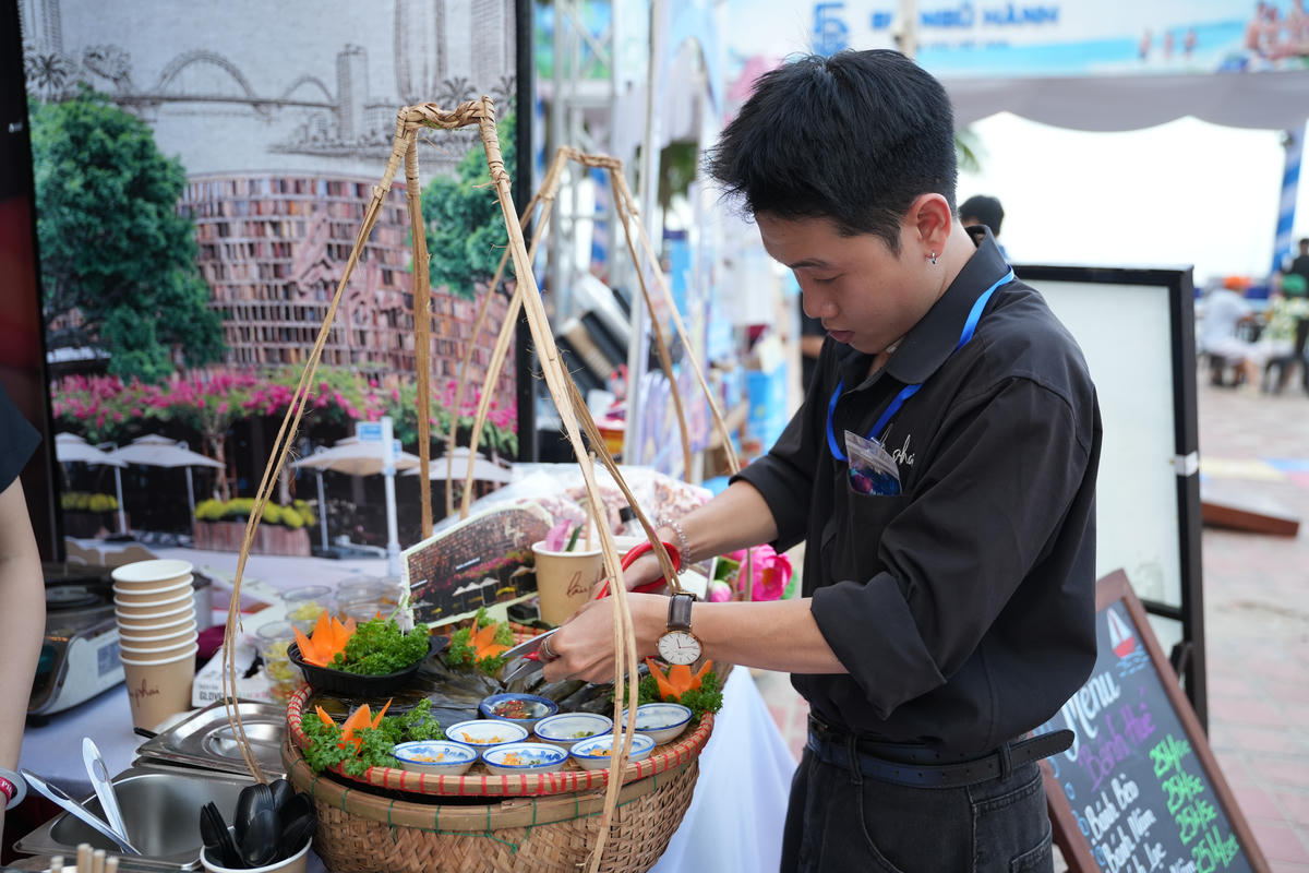 Thêm trải nghiệm văn hóa, ẩm thực cho du khách tại biển Đà Nẵng