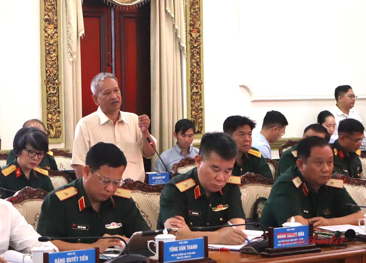 KTS&nbsp;Nguyễn Xuân Thắng, đại diện nhóm nghiên cứu hỗn hợp Việt Nam - Hoa Kỳ phát biểu tại hội thảo. Ảnh: T.Luân.