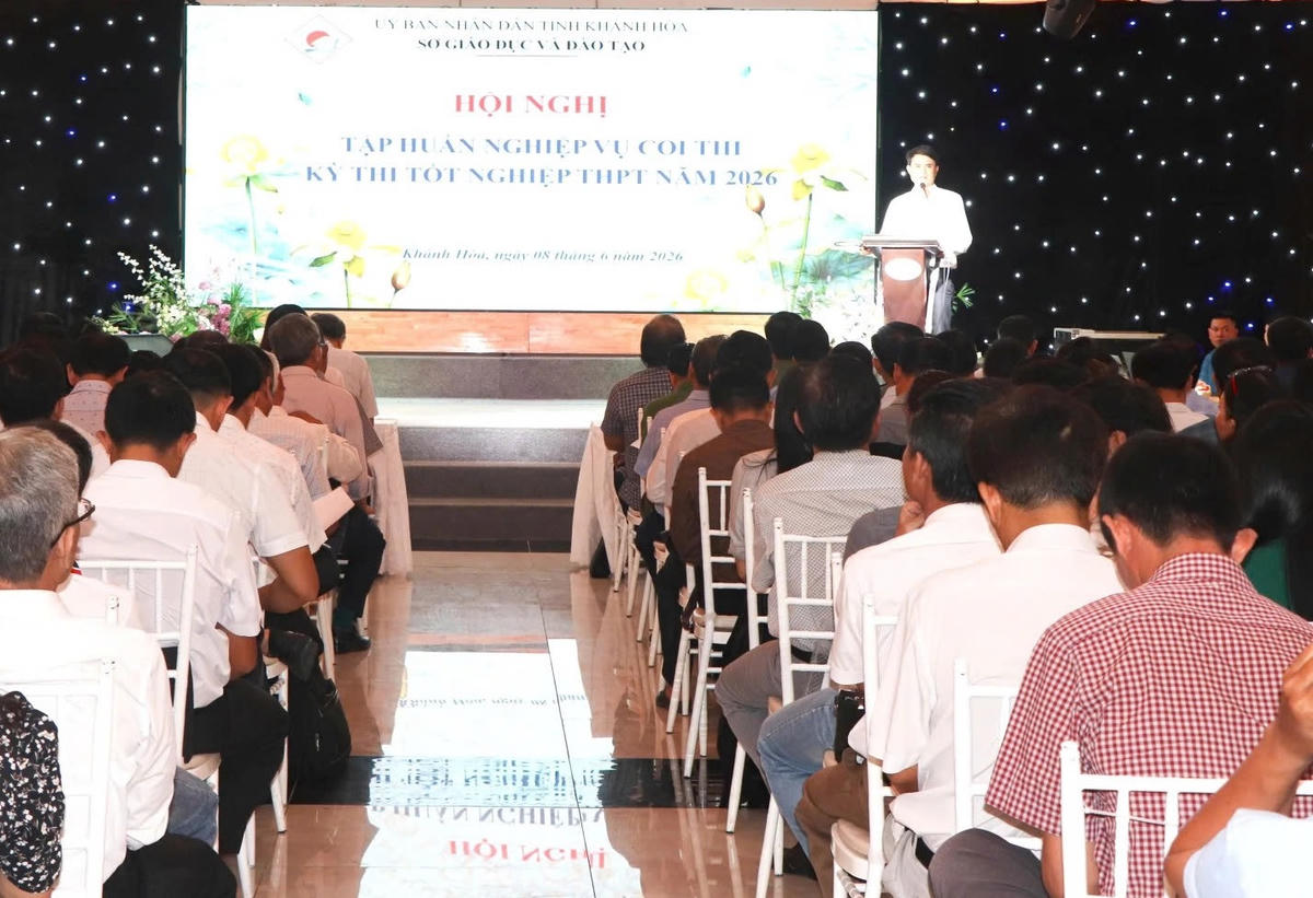 Quang cảnh hội nghị tập huấn nghiệp vụ coi thi Kỳ thi tốt nghiệp THPT năm 2026. 