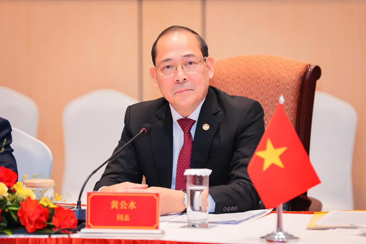 Phó Chủ tịch UBTƯ MTTQ Việt Nam Hoàng Công Thủy phát biểu tại Hội đàm.