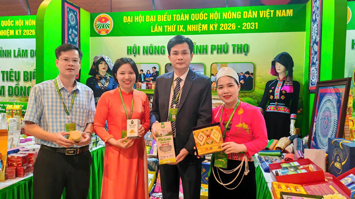 Nhiều sản phẩm đặc trưng tỉnh Phú Thọ được trưng bày, giới thiệu trong khuôn khổ Đại hội