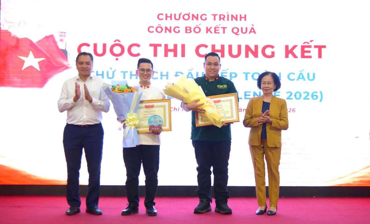 Ngành du lịch TPHCM vinh danh 2 đầu bếp trẻ đạt Huy chương Bạc thế giới. Ảnh: H.L