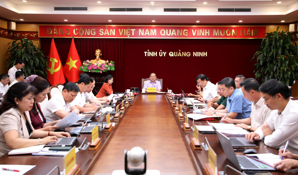 Bí thư Tỉnh ủy Quảng Ninh Quản Minh Cường yêu cầu&nbsp;khẩn trương hoàn thiện phương án sắp xếp thôn, bản, khu phố, hoàn thành trước ngày 10/6.