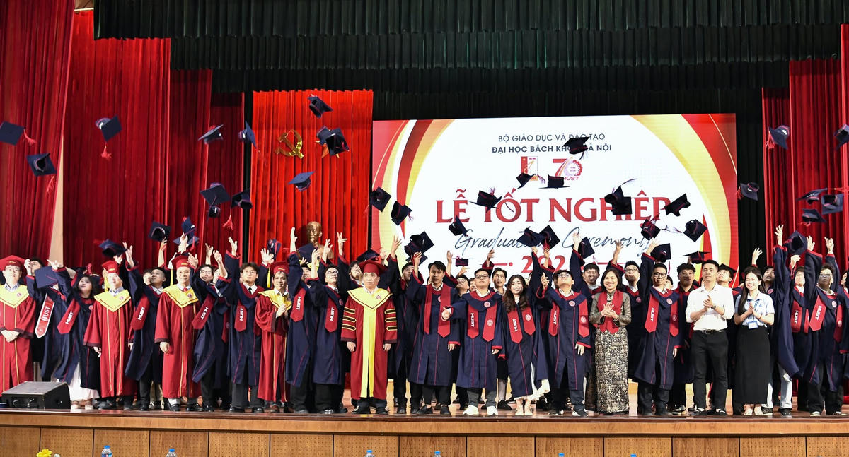 Sinh viên giỏi tốt nghiệp sau 1,5 - 2,5 năm: Đo năng lực thay vì đếm thời gian