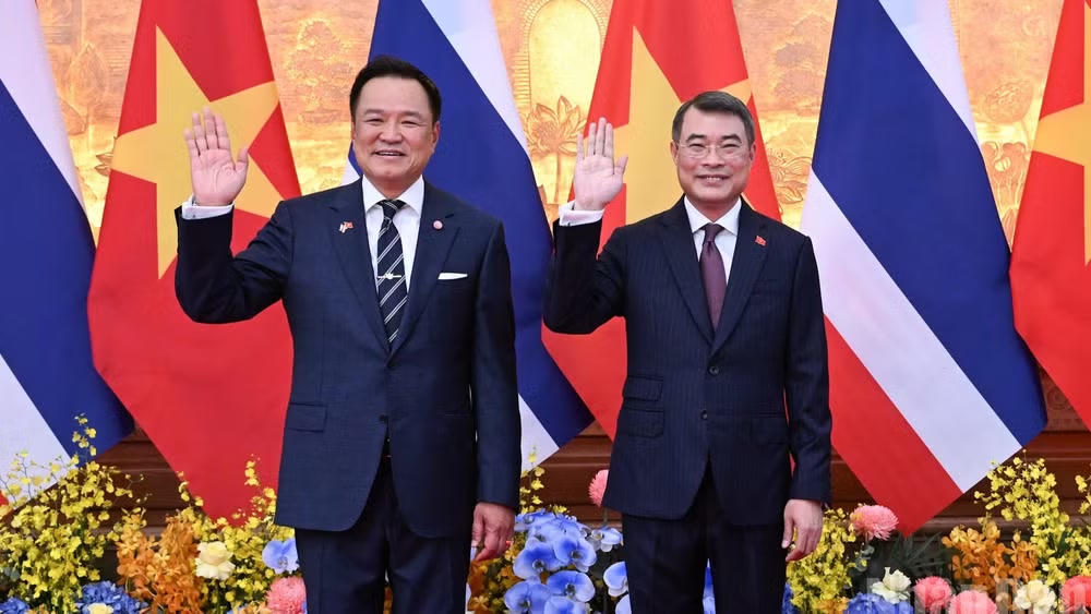 Thủ tướng Chính phủ Lê Minh Hưng hội đàm với Thủ tướng Thái Lan Anutin Charnvirakul