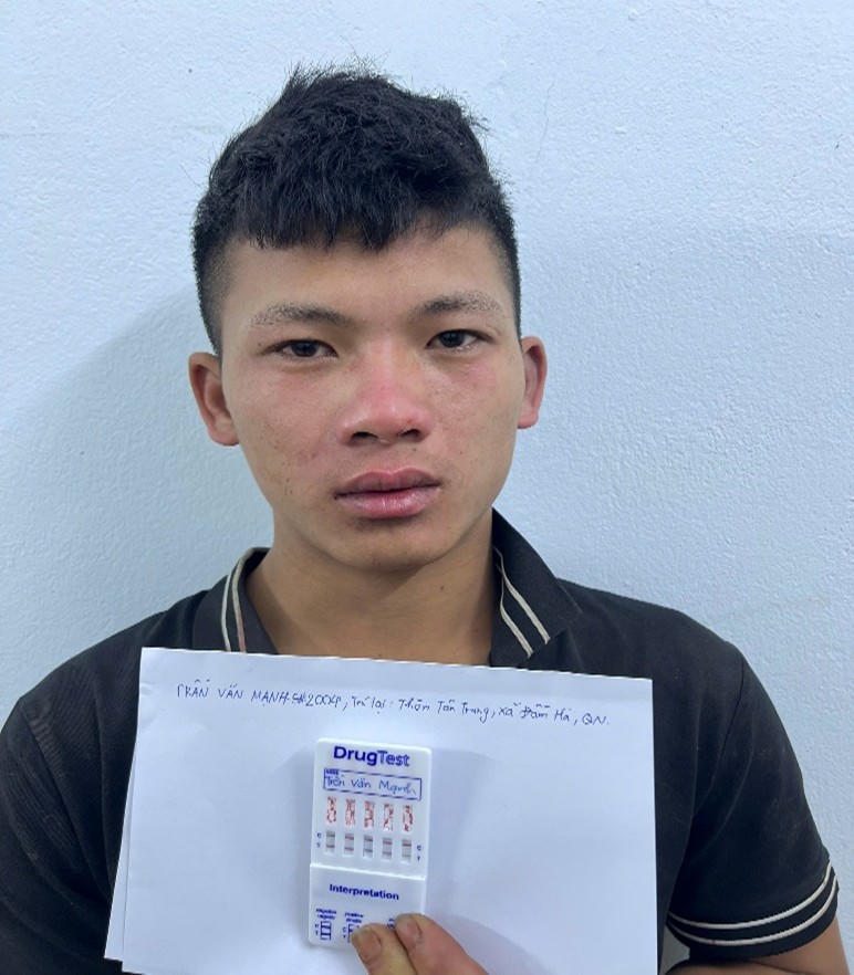 Đối tượng Trần Văn Mạnh.