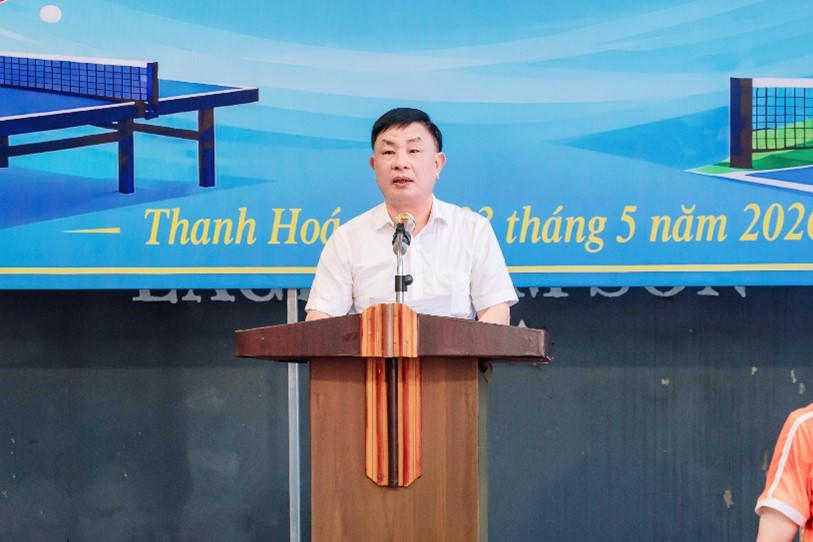 Giám đốc KBNN khu vực XI Nguyễn Văn Tuấn - Trưởng Cụm thi đua số 5phát biểu khai mạc Hội thao. Ảnh: Quang Vinh
