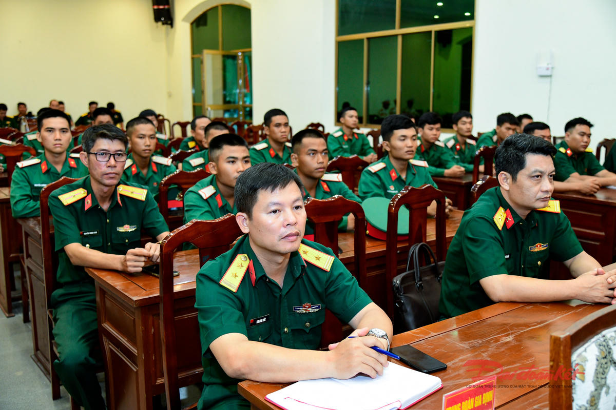 TP Hồ Chí Minh: Bổ nhiệm, điều động 37 người tham gia lực lượng 'khảo sát, tìm kiếm, quy tập hài cốt liệt sĩ'