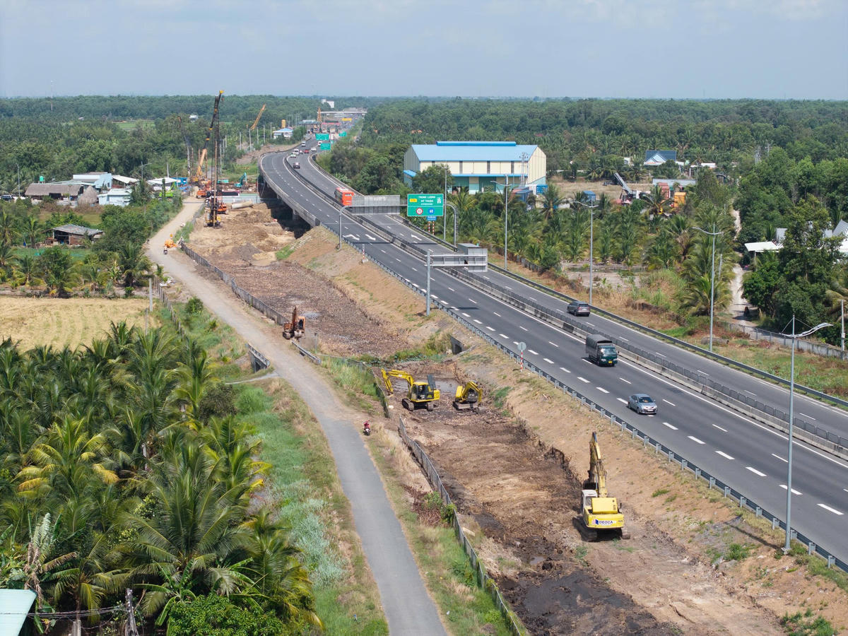 Dự án cao tốc TP Hồ Chí Minh - Trung Lương - Mỹ Thuận nhìn từ trên cao. Ảnh: CTV.
