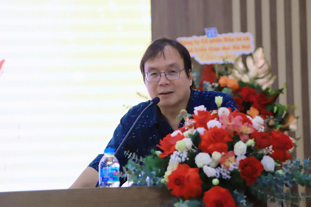 Nhà thơ Nguyễn Tiến Thanh - Chủ tịch Hội đồng Thành viên, Tổng Giám đốc NXBGDVN phát biểu tại lễ phát động.