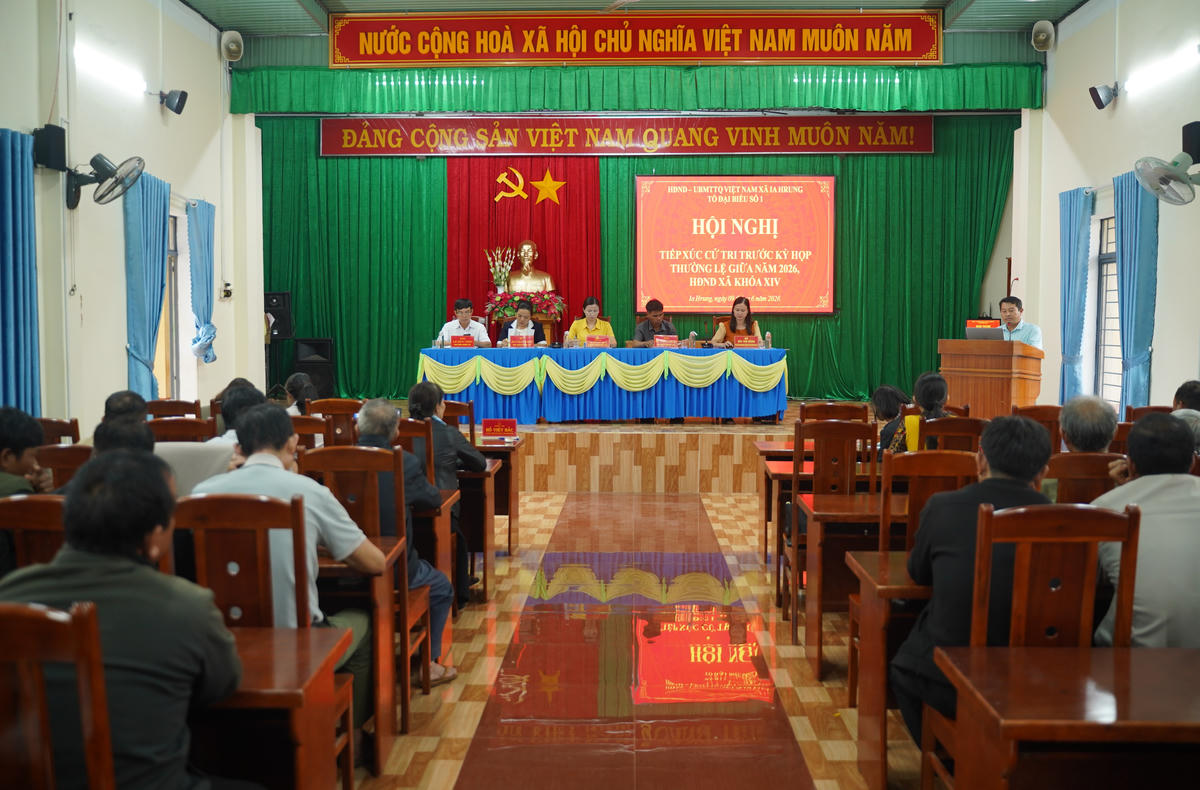 Quang cảnh buổi tiếp xúc cử tri. Ảnh: ĐS.
