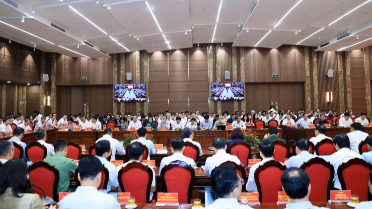 Các đại biểu dự hội nghị tại điểm cầu Thành uỷ Hà Nội.