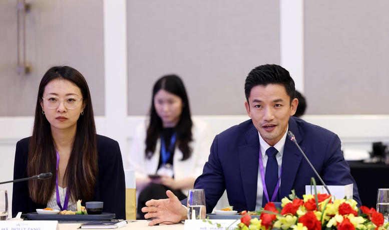 Đại diện nhiều tập đoàn lớn của khu vực và thế giới dự, phát biểu tại Tọa đàm - Ảnh Đức Tuân