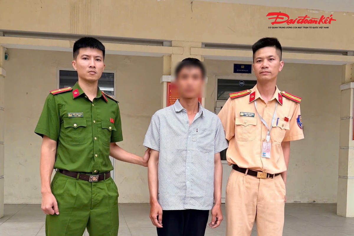 Hội đồng sát hạch bàn giao thí sinh cho Công an xã Phúc Thịnh để tiếp tục điều tra, xử lý theo quy định. 