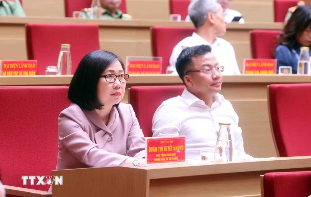 ttxvn-thuong-truc-ban-bi-thu-du-hoi-thao-khoa-hoc-quoc-gia-ve-bao-ve-an-ninh-trong-ky-nguyen-phat-trien-moi-cua-dat-nuoc-8817222-1.jpg