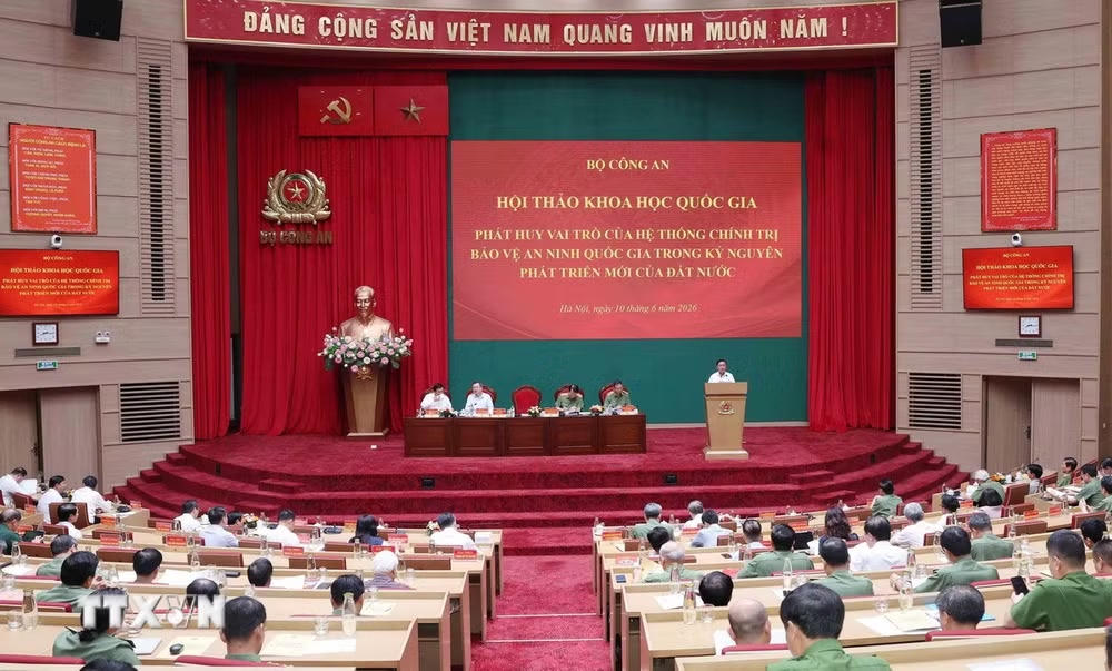 ttxvn-hoi-thao-khoa-hoc-quoc-gia-ve-bao-ve-an-ninh-trong-ky-nguyen-phat-trien-moi-cua-dat-nuoc-8816690-1.jpg