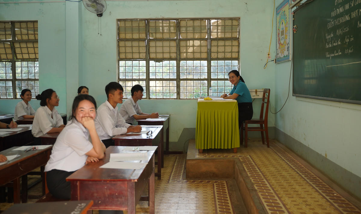 Thí sinh trên địa bàn tỉnh Gia Lai tự tin trước khi vào làm bài thi tốt nghiệp THPT năm 2026. Ảnh: ĐS.