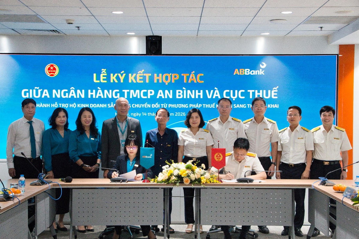 Đại diện ABBank và Cục Thuế ký kết thỏa thuận hợp tác
