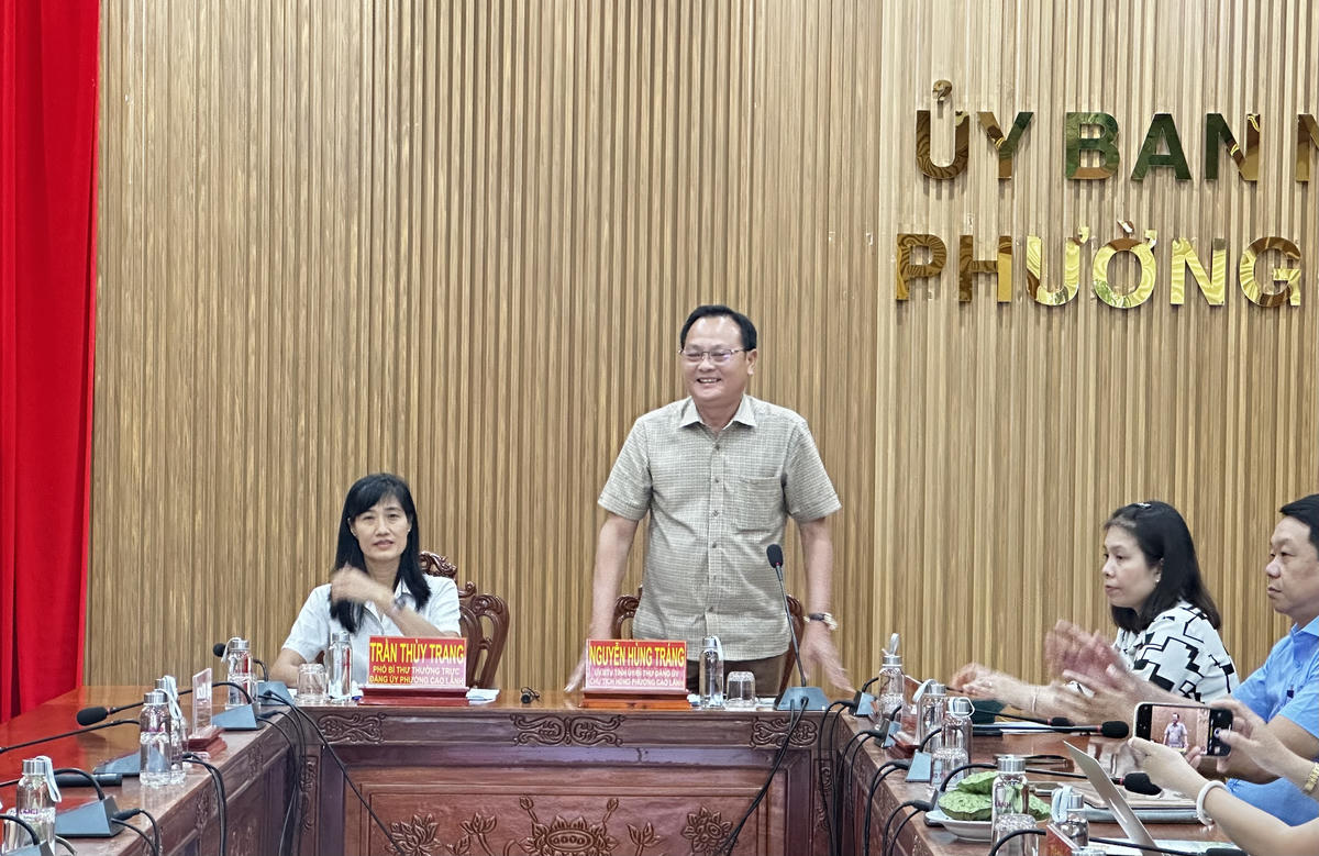 Ông Nguyễn Hùng Tráng - Chủ tịch HĐND phường Cao Lãnh (tỉnh Đồng Tháp) thông tin về lễ hội. (Ảnh: Trung Ngãi)