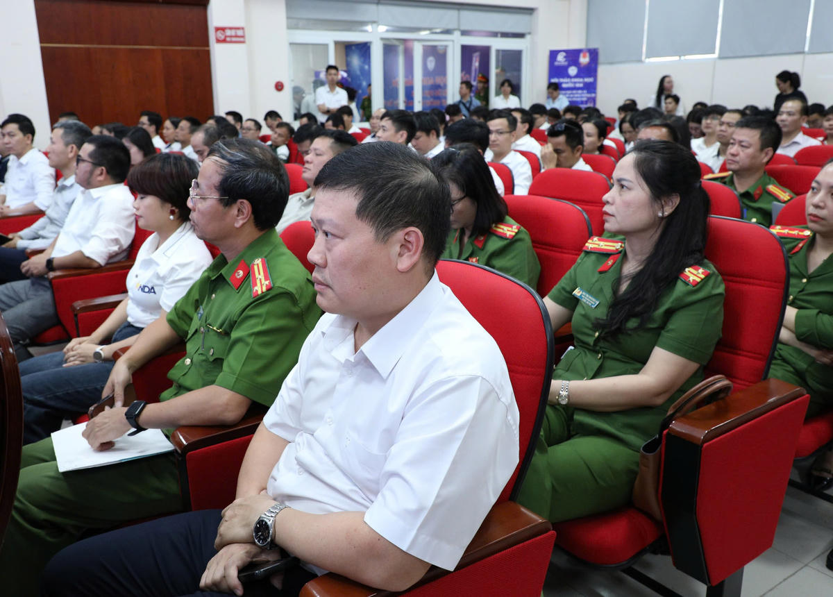 Hội thảo thu hút sự quan tâm của đông đảo biểu, cán bộ và học viên hai trường.