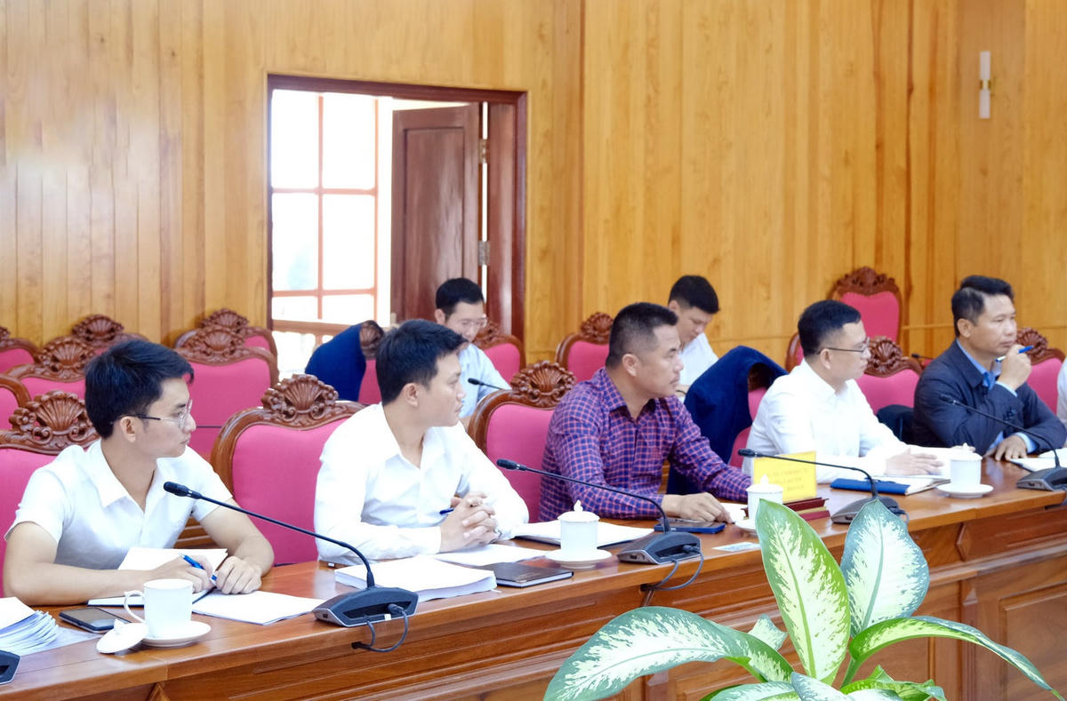 Đại diện các cơ quan, đơn vị tham dự buổi làm việc.