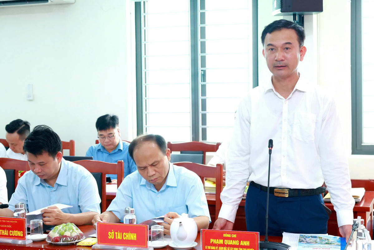 Ông Phạm Quang Anh - Giám đốc Sở Xây dựng Thái Nguyên phát biểu tại hội nghị.