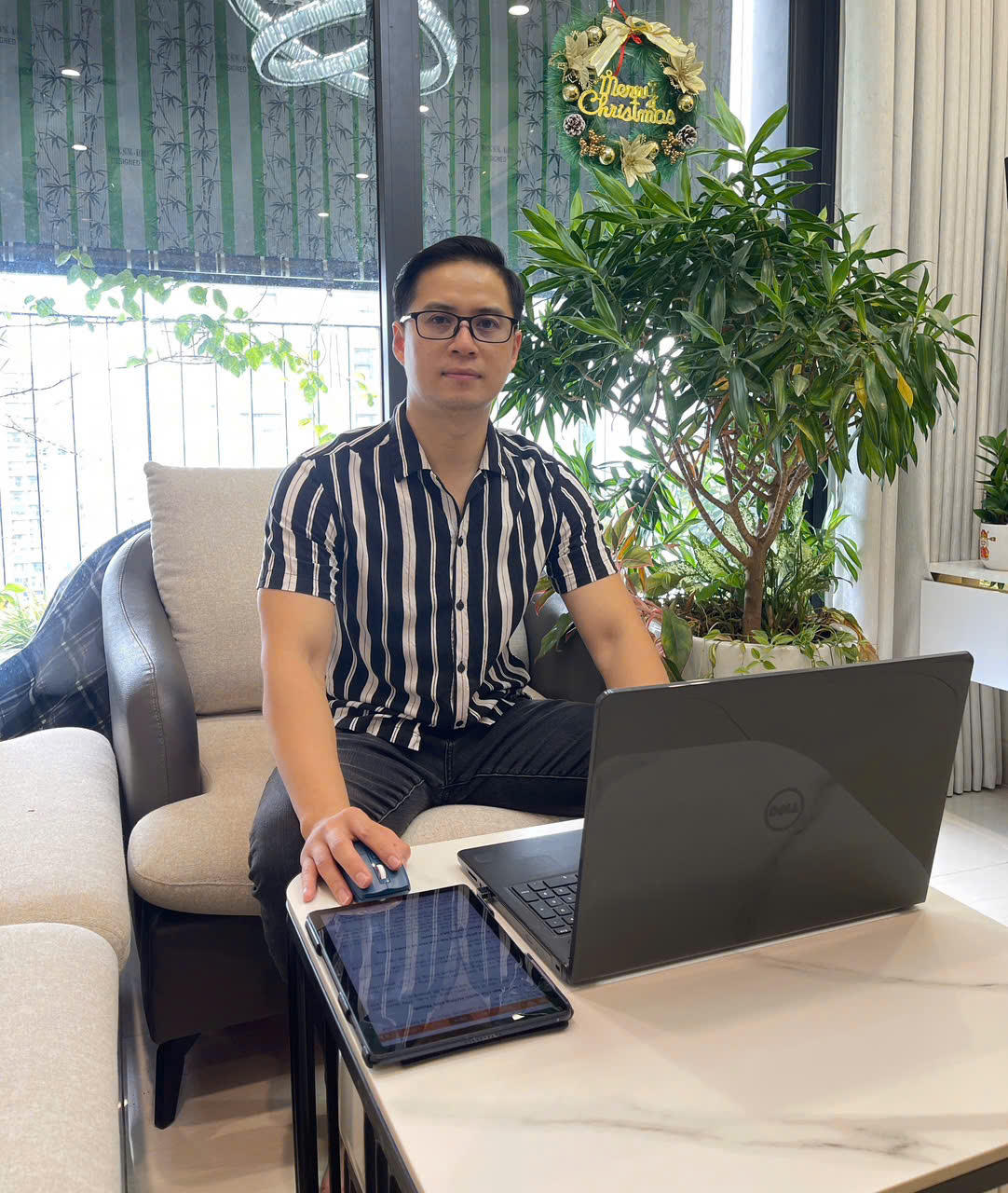 Anh Phạm Bá Việt - người vận hành kênh “Hồn thiêng sử Việt”. Ảnh: NVCC.